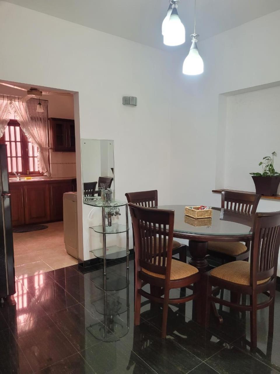 Apartment M-stay Colombo Sri Jayewardenepura Kotte