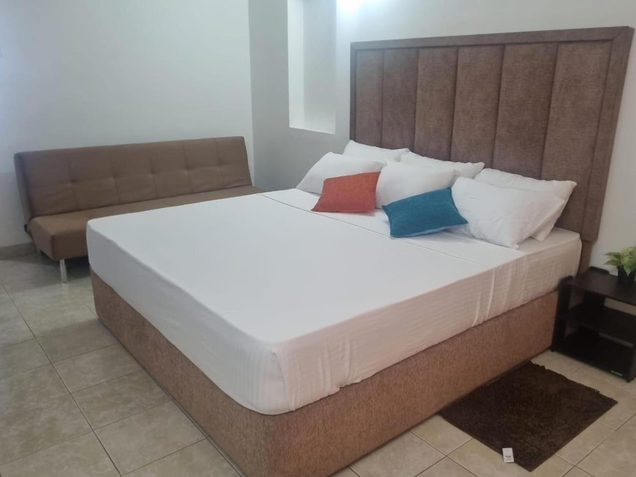 M-stay Colombo Apartment Sri Jayewardenepura Kotte